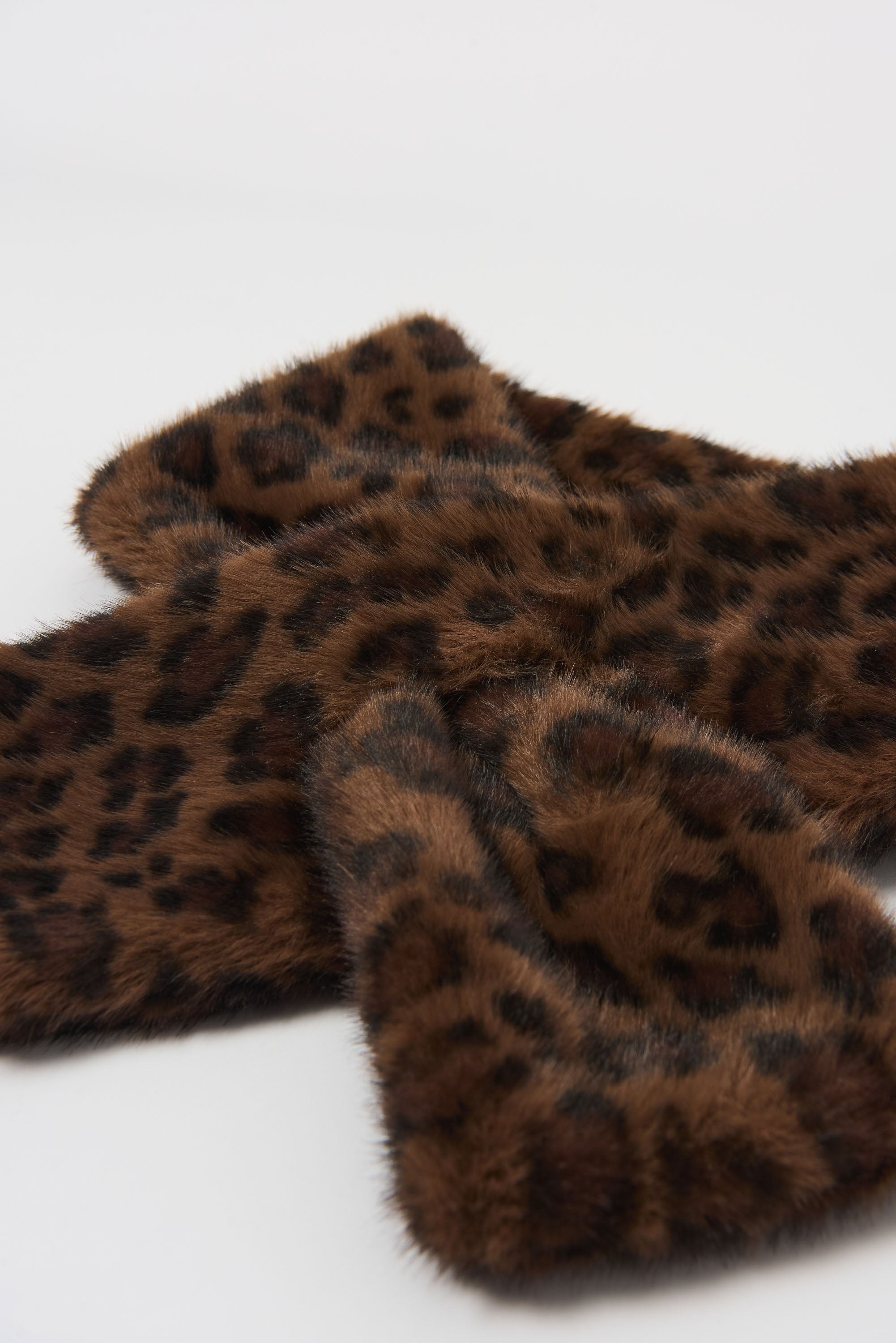 Joseph Ribkoff Faux Fur Leopard Print Pull-Through Scarf