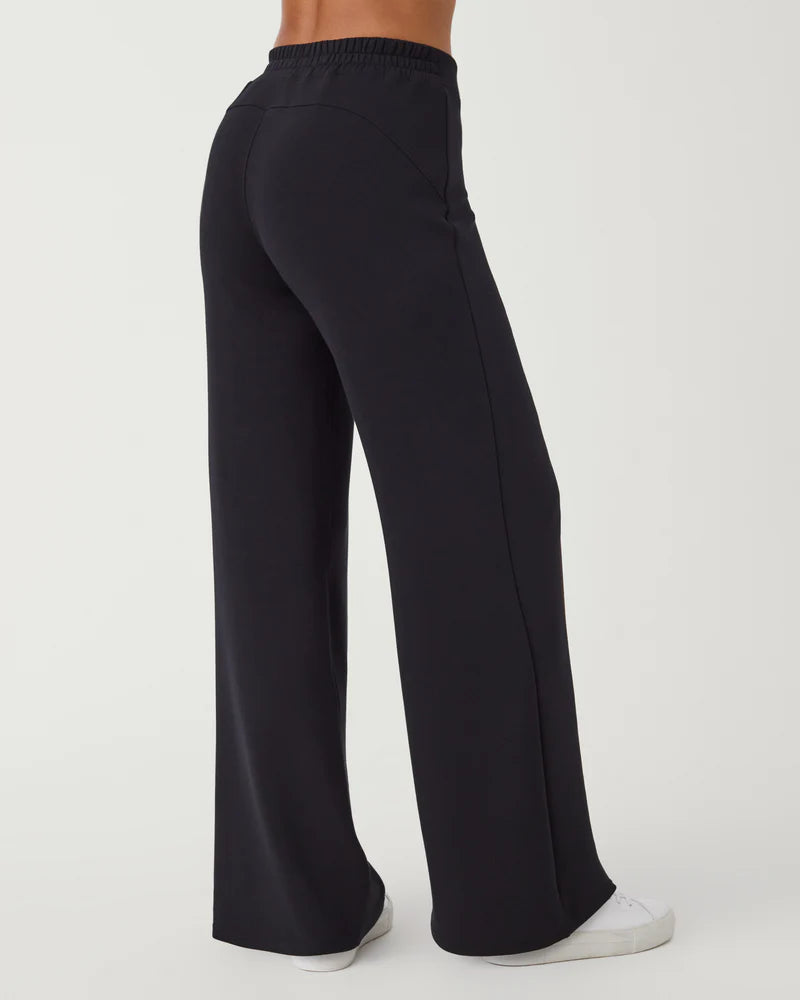 SPANX® AirEssentials Wide Leg Pant Very Black